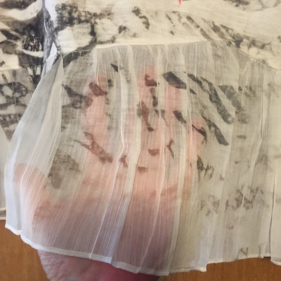 Pink Roses Tunic - Picture 4 of 7